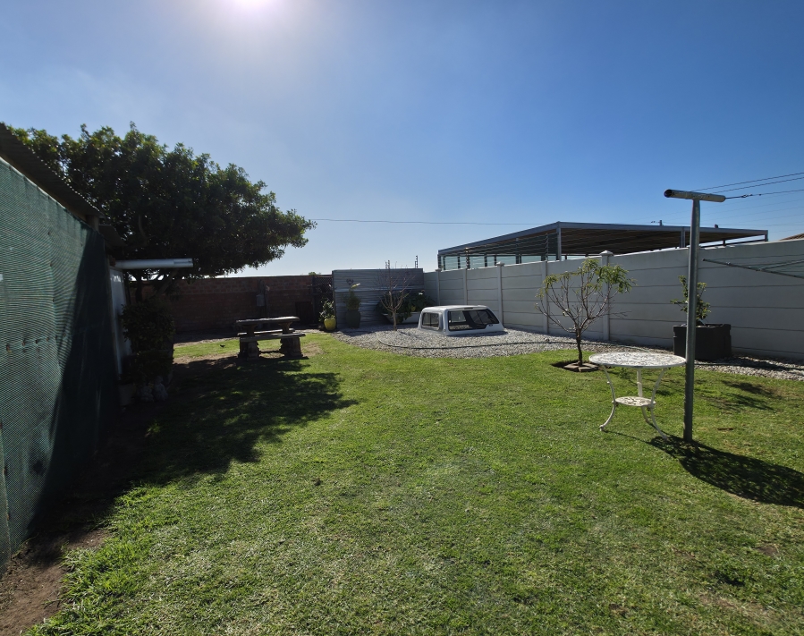 3 Bedroom Property for Sale in Wavecrest Eastern Cape